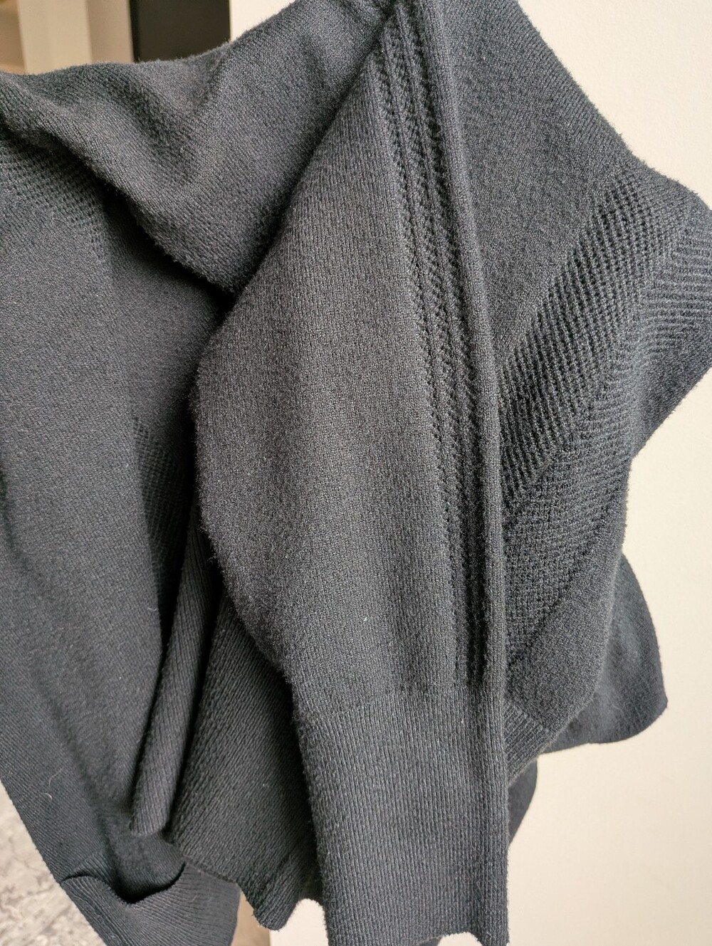 Cardigan Pointelle Details With Pockets - Picture 6 of 8